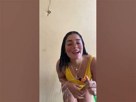 Zuleika Paulino twerks with her fat ass